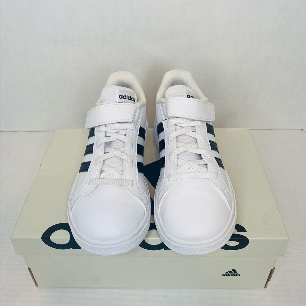 Adidas Boys Grand Court 2.0 EL K Sneakers. Low Top. GW6521. White. PreOwned